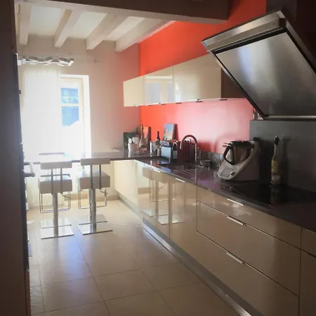 Belarra 아파트호텔